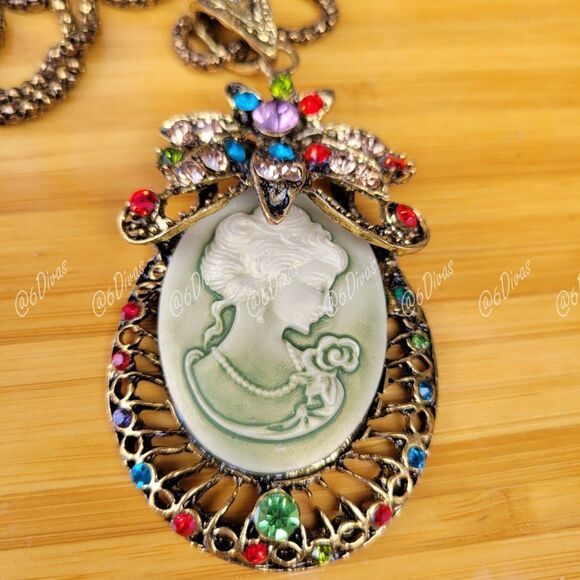 CAMEO  Pendant Necklace with multicolored Crystals - Picture 1 of 9
